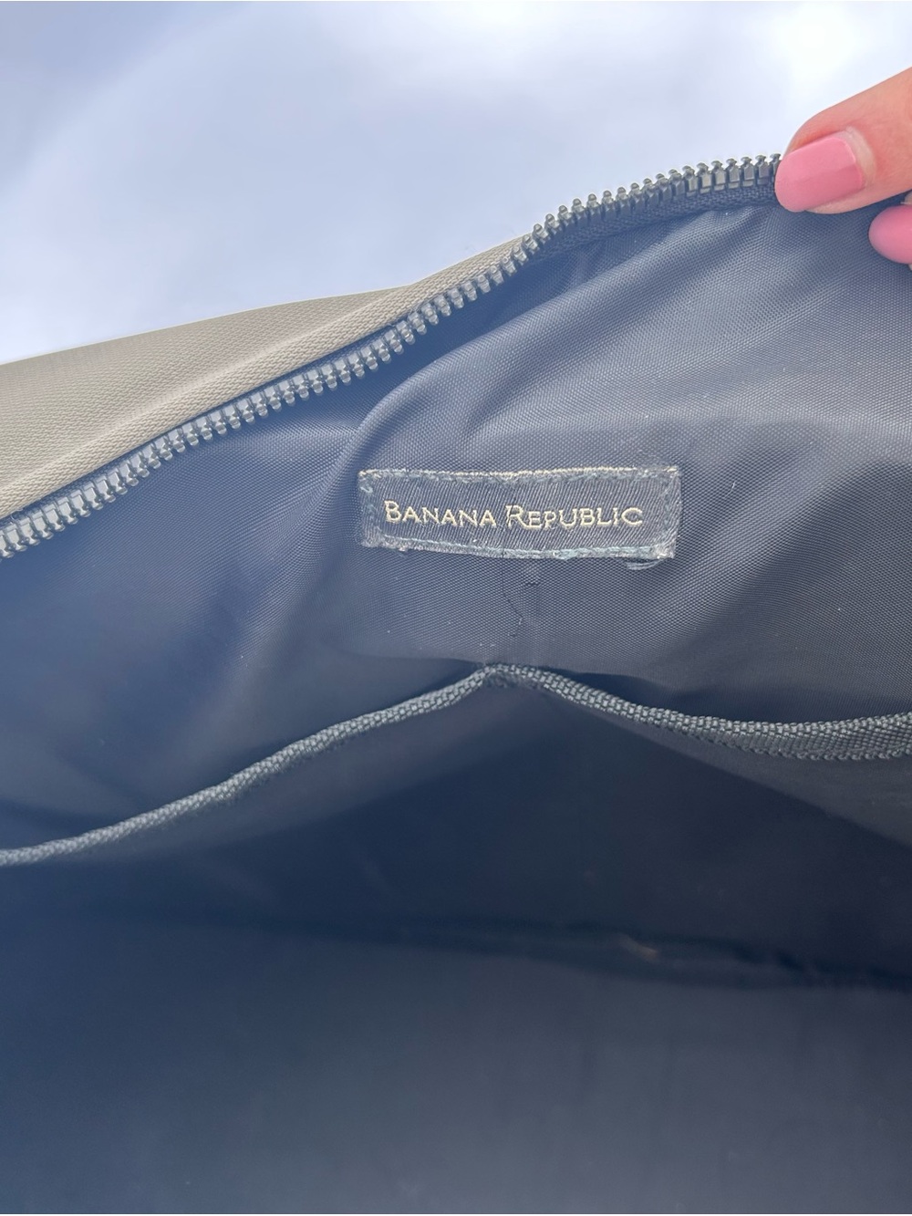 Banana Republic Gray Crossbody Messenger Bag - Modern Commuter Carry - Picture 9 of 9